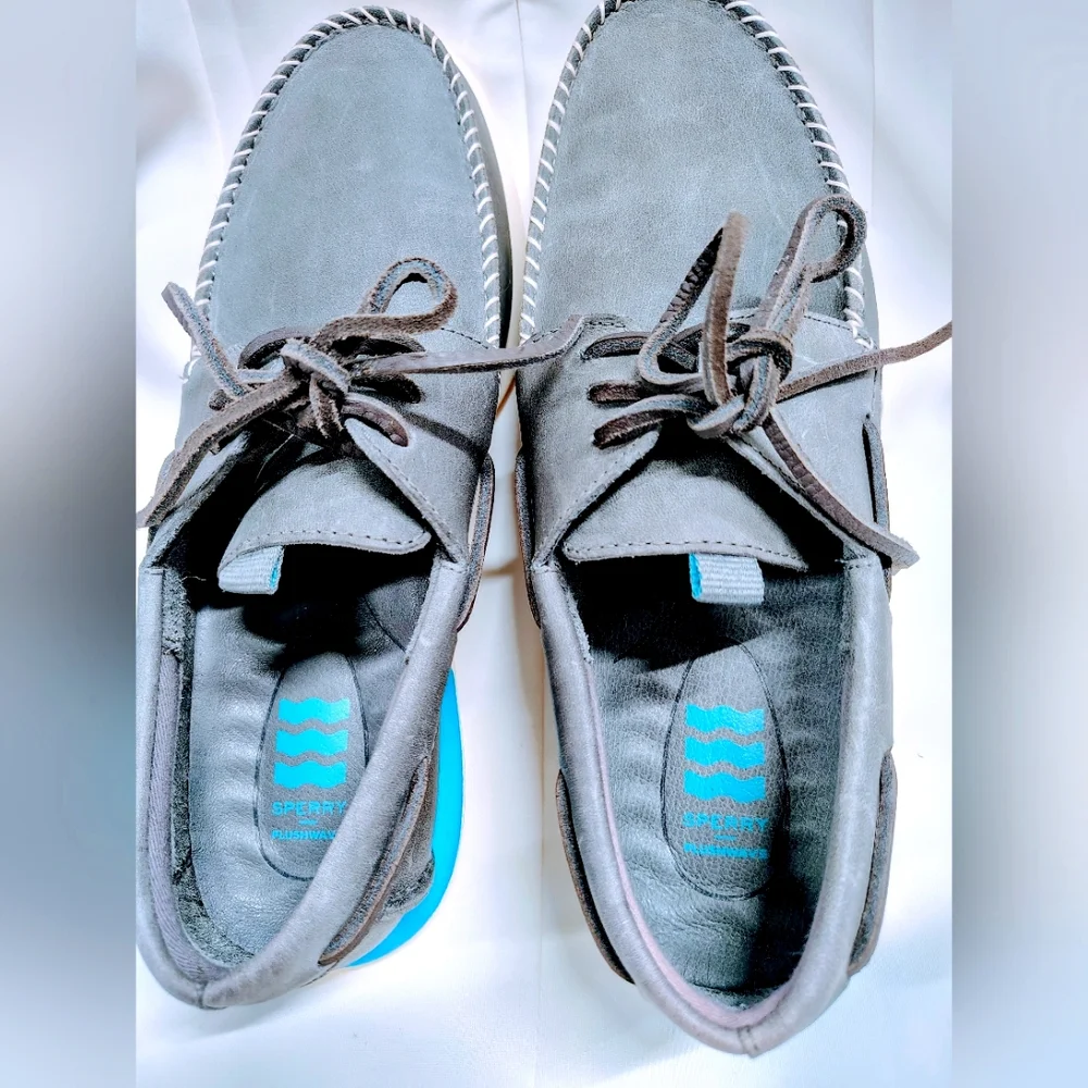 SPERRY MEN'S Sz 8.5 TOP-SIDERS PLUSHWAVE PREMIUM LEATHER, NON-MARKING HANDSEWN